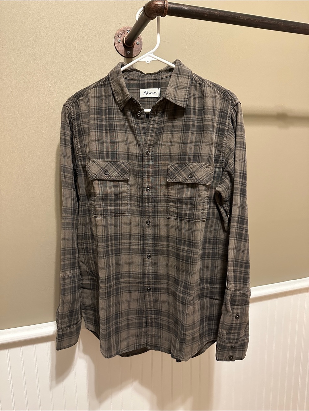 Rowan Men's Taupe Plaid Long-Sleeve Button-Down Shirt